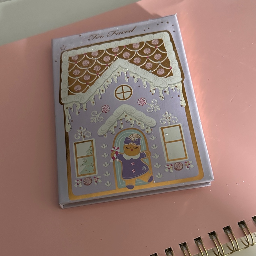 Too Faced Gingerbread House Makeup Palette
